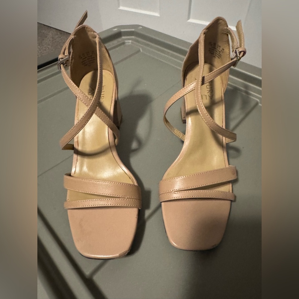 Naturalizer Tan Block Heel